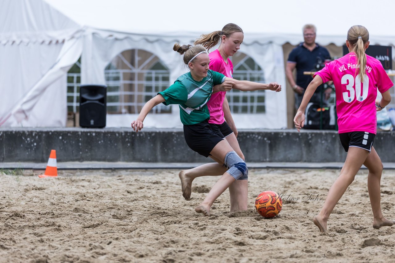 Bild 81 - wBJ/wCJ Beachsoccer Cup